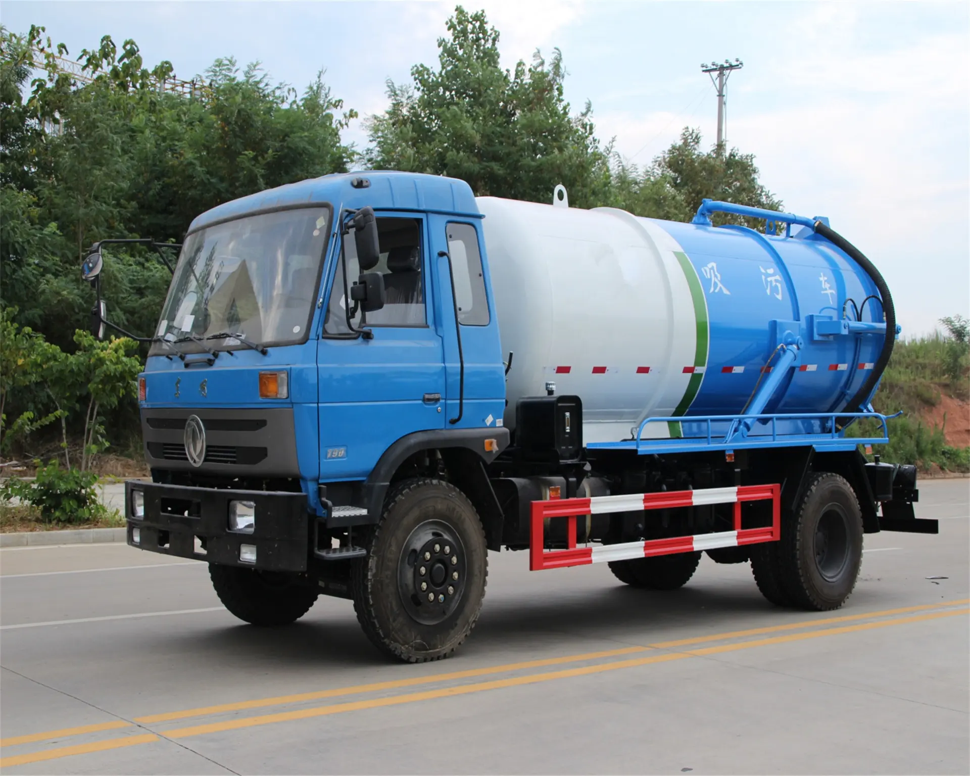 Dongfeng sewage suction truck 10CBM with good price for sale