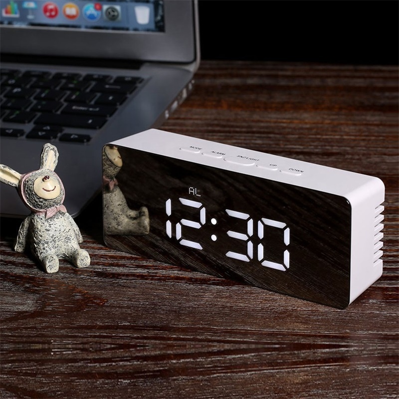 Новый дизайн, светодиодный дисплей HD, зеркальный 3D цифровой будильник, USB-зарядка, функция повтора, настольные часы