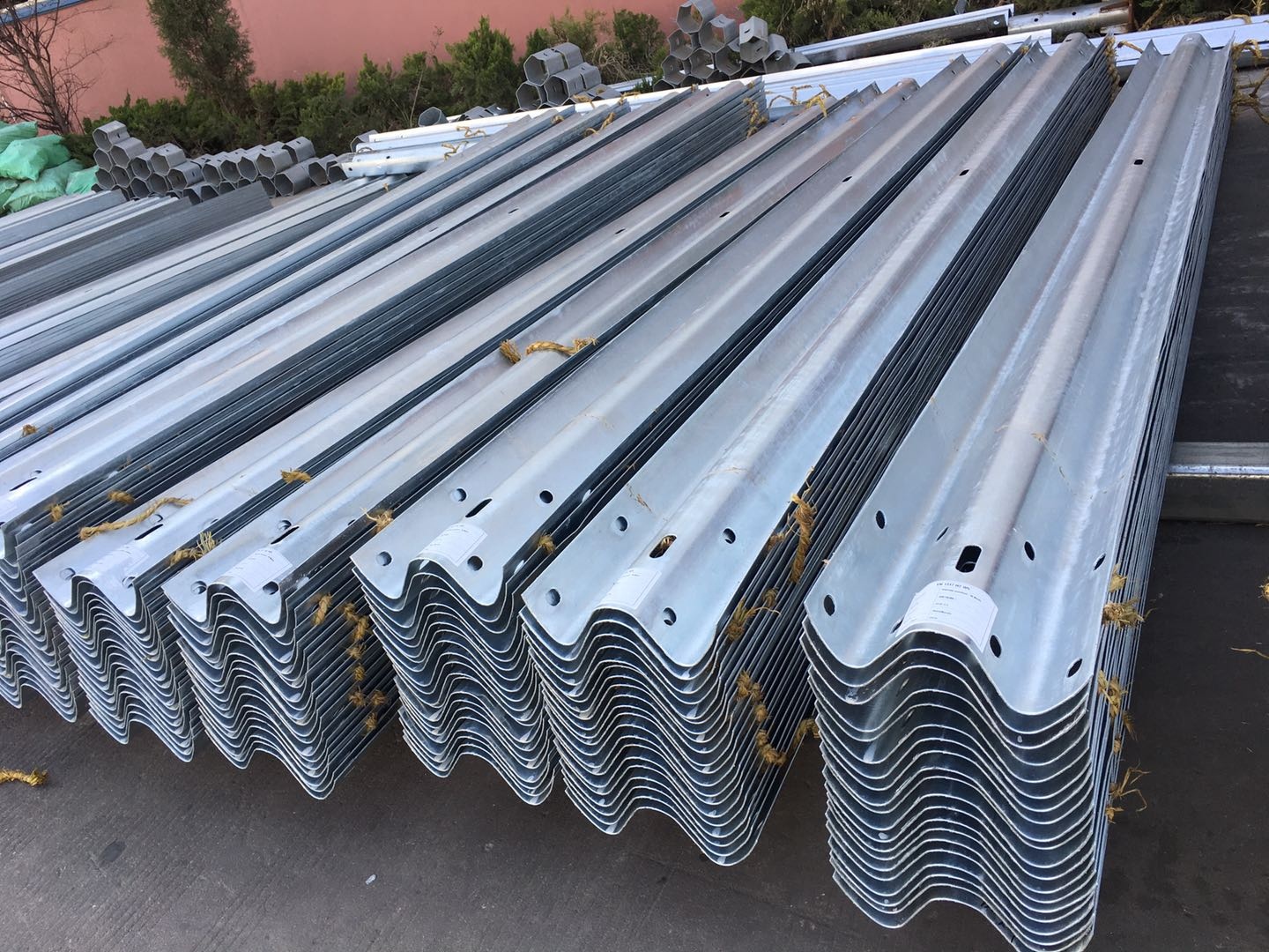galvanized highspeed road barrier crash test road highway guardrail details