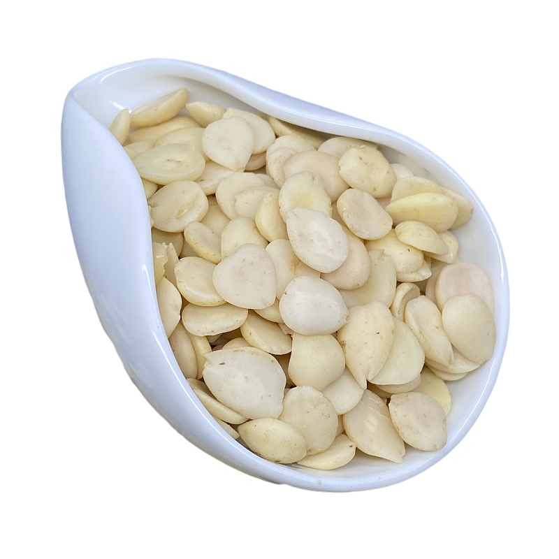 Medicinal materials, bitter almonds are sold in large quantities