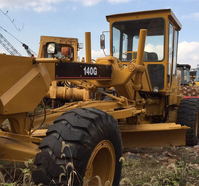 Горячая продажа CAT 140G автогрейдер в Шанхае
