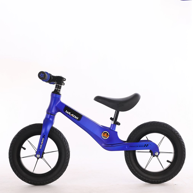 Light weight 12 Inch Kids Balance Bike /steel kids running bike no pedal/kids walking bike