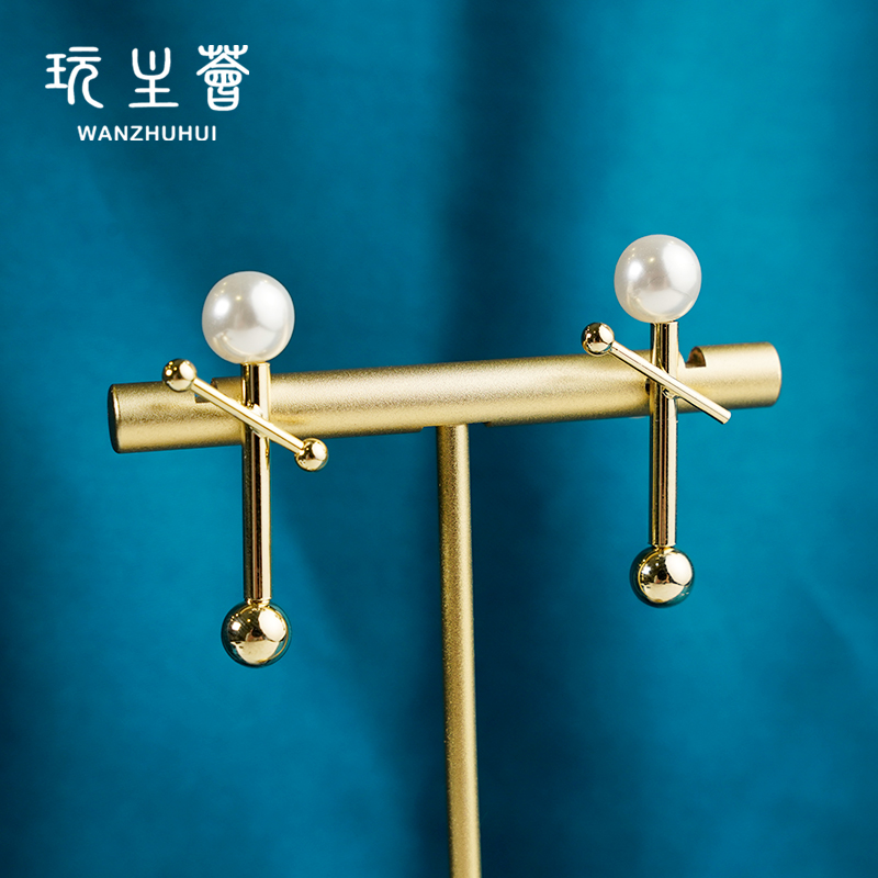 Wholesale cheap dainty cross line design pearl golden earrings