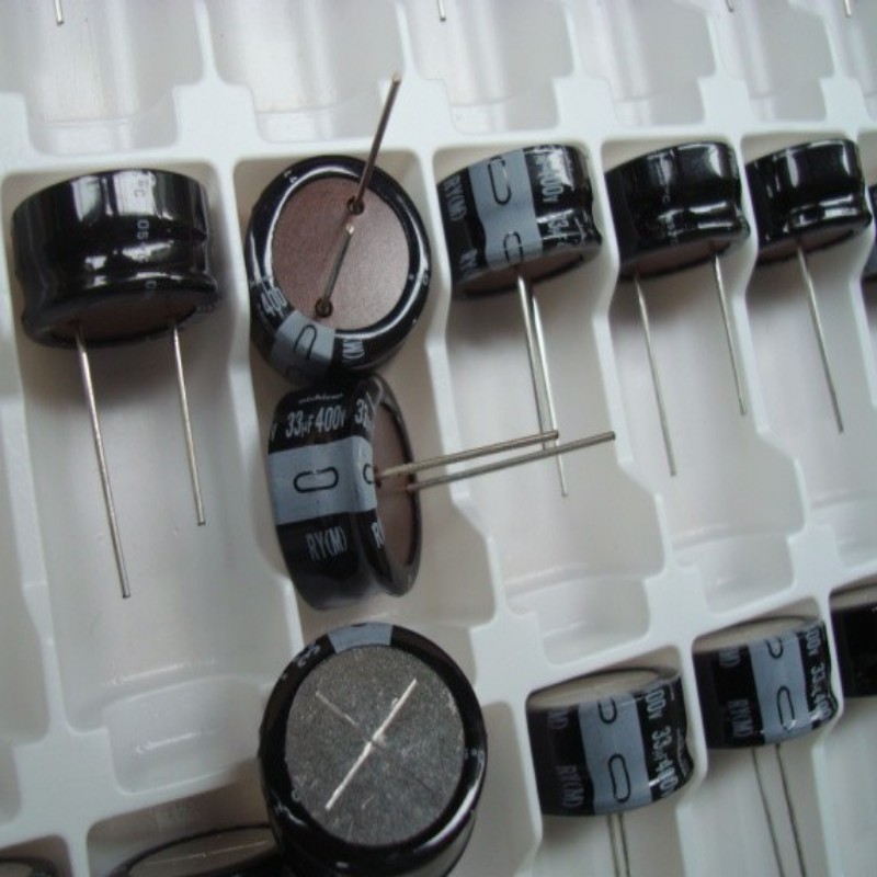 Алюминиевый электролитический конденсатор URY2G330MRD URY RY 400v 33uF 105c 25x12.5MM