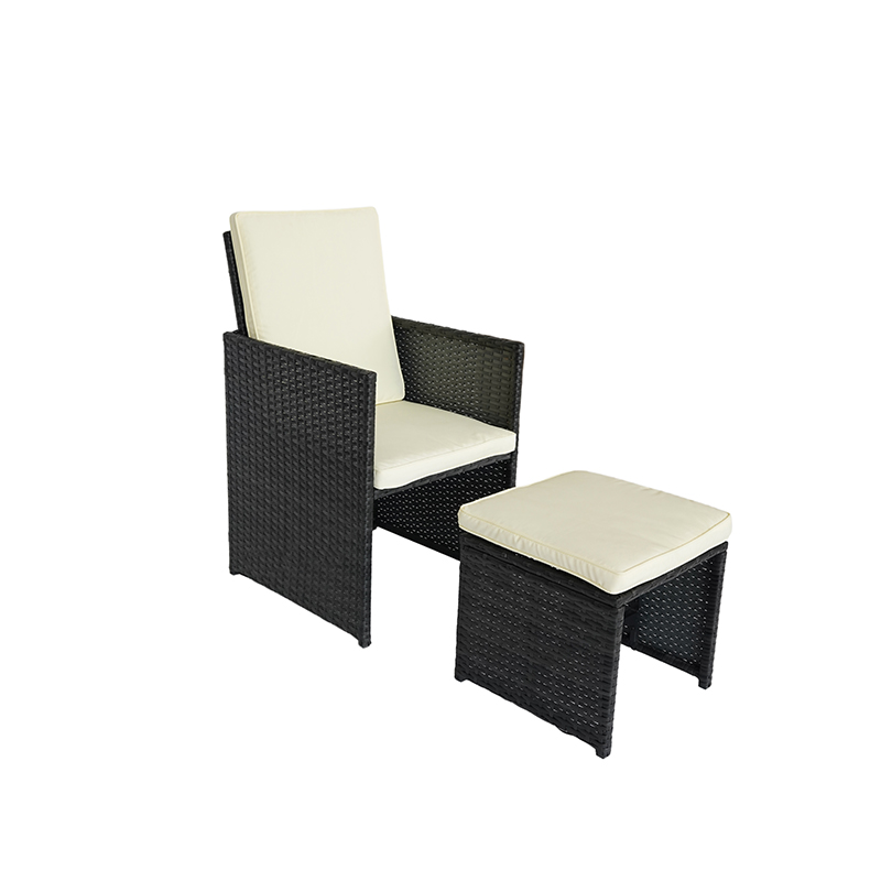 UN Leisure 5pcs outdoor dining and event table chair set garden wicker furniture
