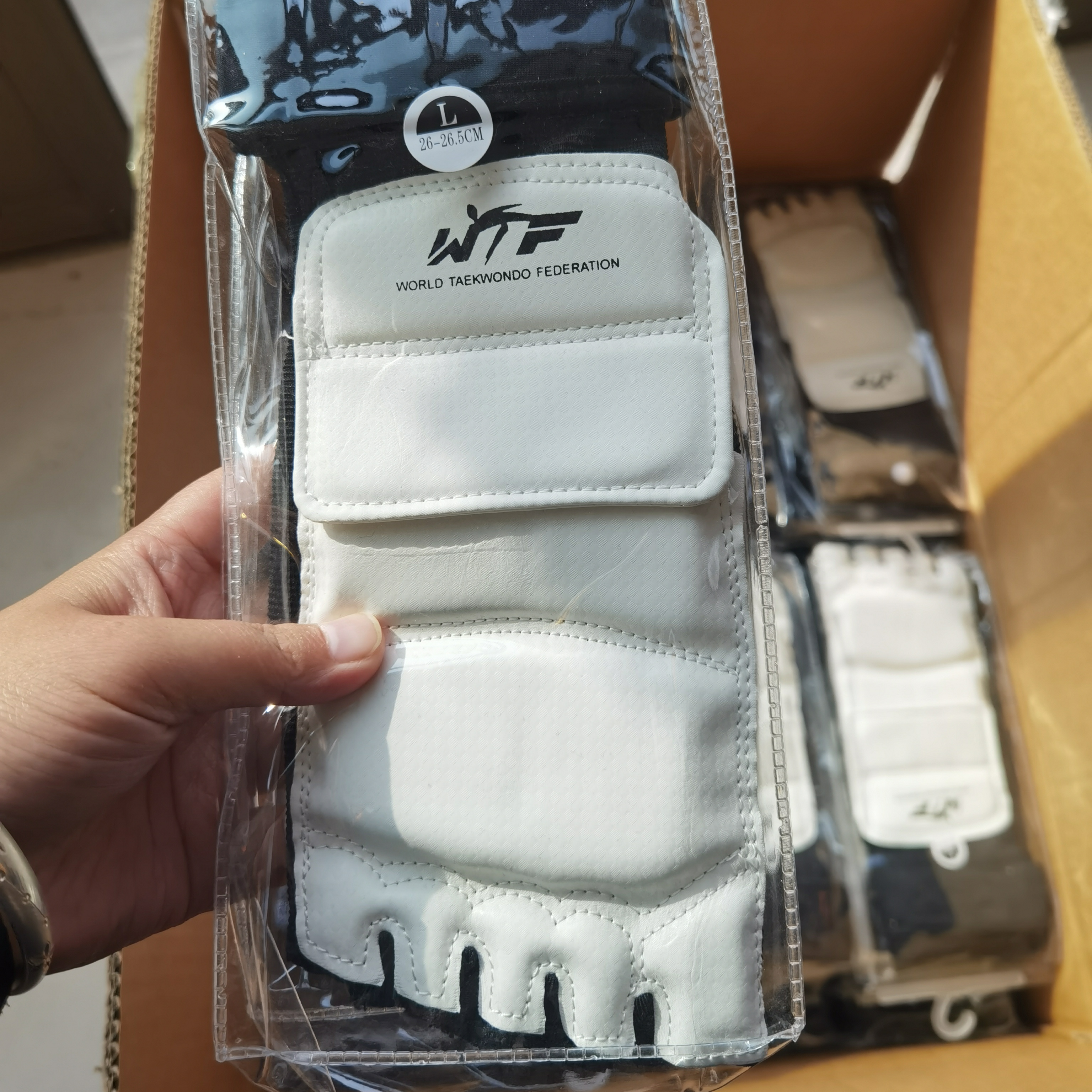 Snbo Taekwondo Body Protect Gear Adult Child martial arts training equipment PU leather white taekwondo hand foot glove