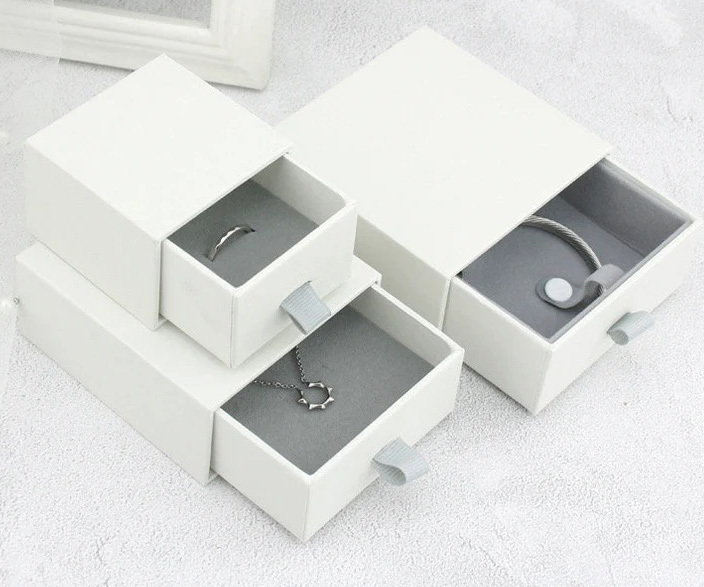 Custom Design Logo Printed Small Luxury Sliding Paper Boxes For Jewelry Packaging Cardboard Drawer Gift Jewelry Box With Ribbon