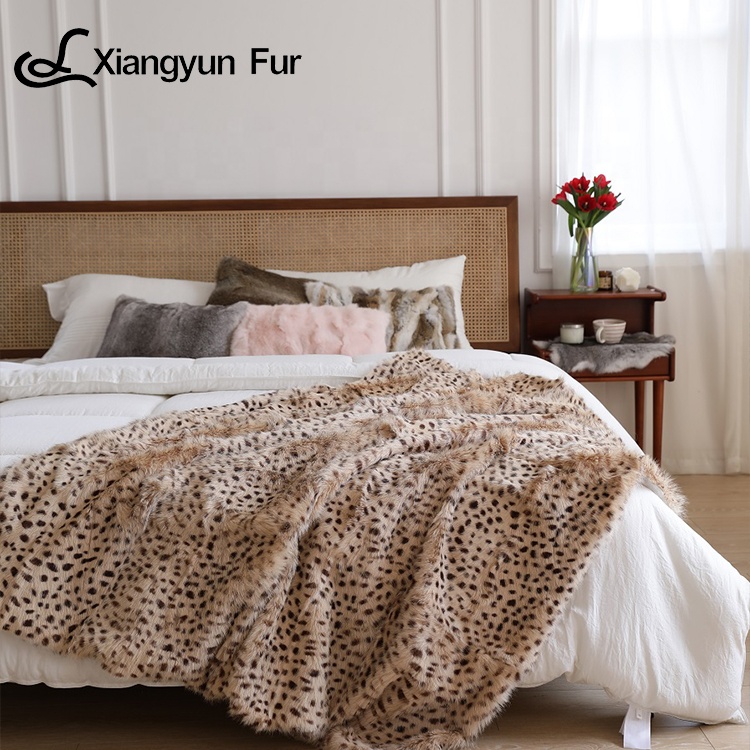 Newest Design Decorative Comfortable Luxury Super Soft Fuzzy Fur Throw Rug Fur Throw