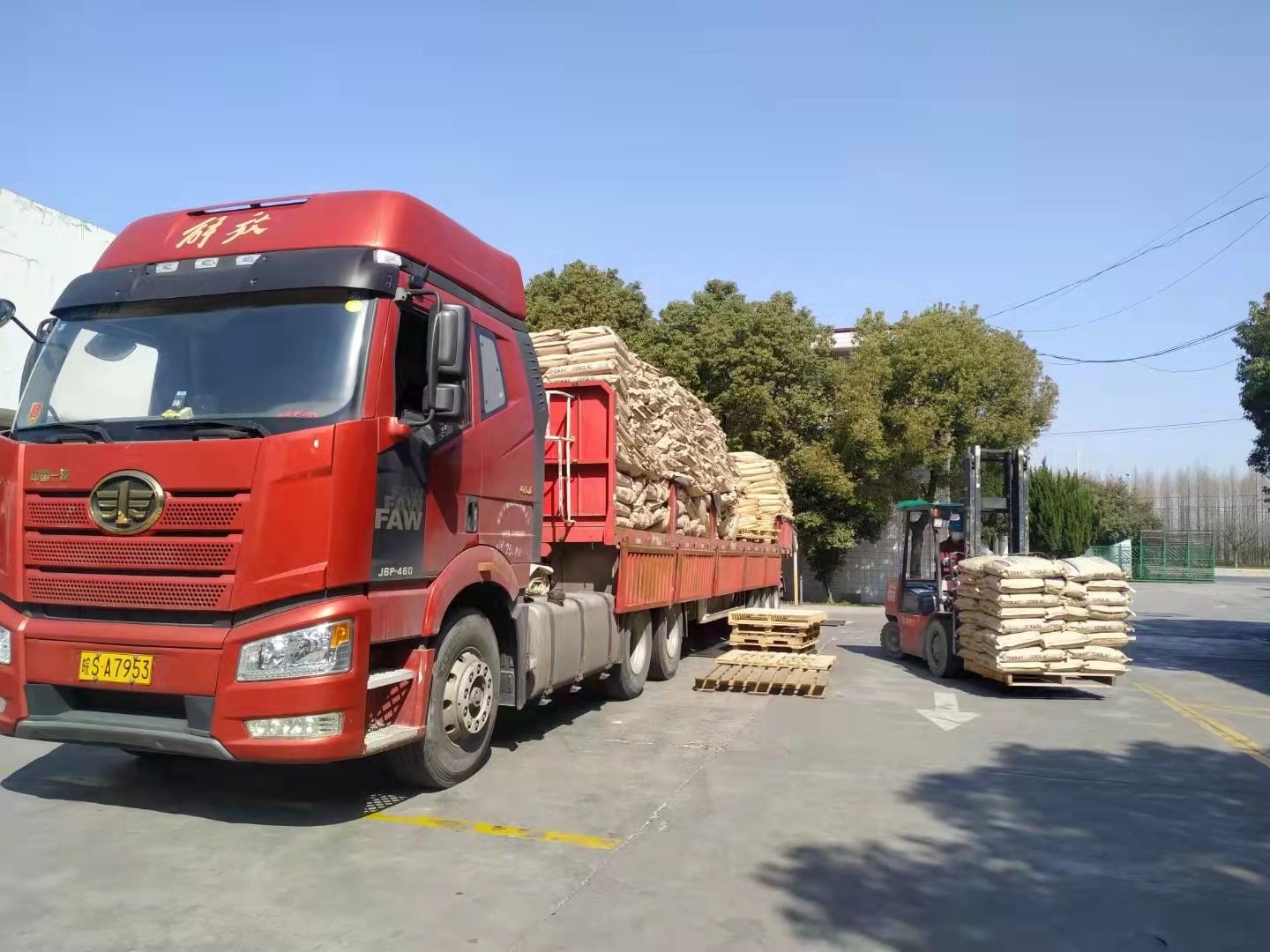 ChangKe ABS 1725 самые популярные молочные белые гранулы хорошего качества, легкое литье под давлением, легкая обработка, пластиковые гранулы