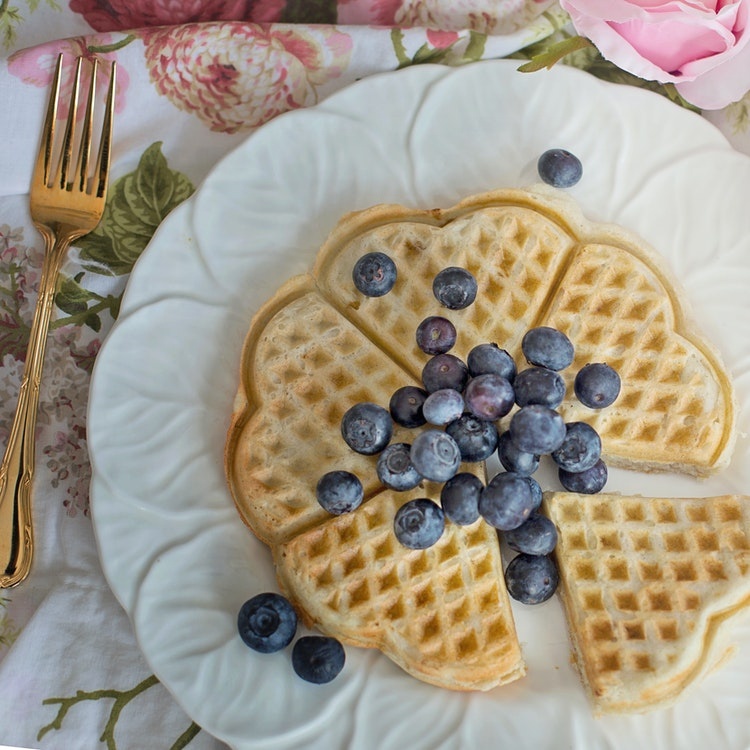 Heart Fluffy Cake Pastry Waffle Powder Mix Waffle Maker Making Machine