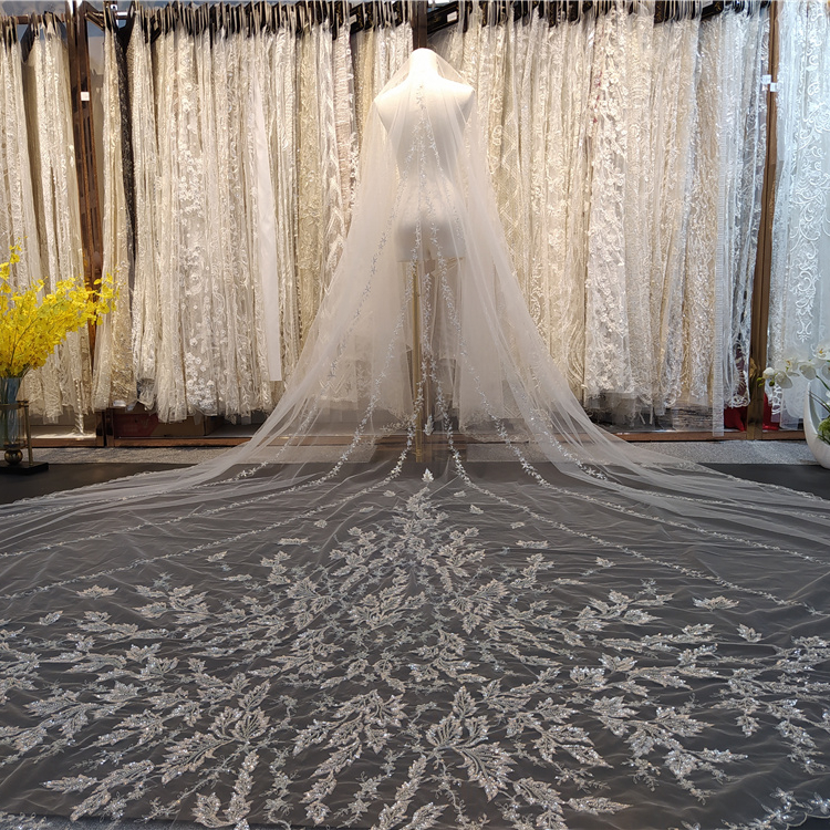 Korean Luxury Style Design White Gold Beaded Sequin Floral Leaf Patterned Wedding Veils For Bridal Accessories