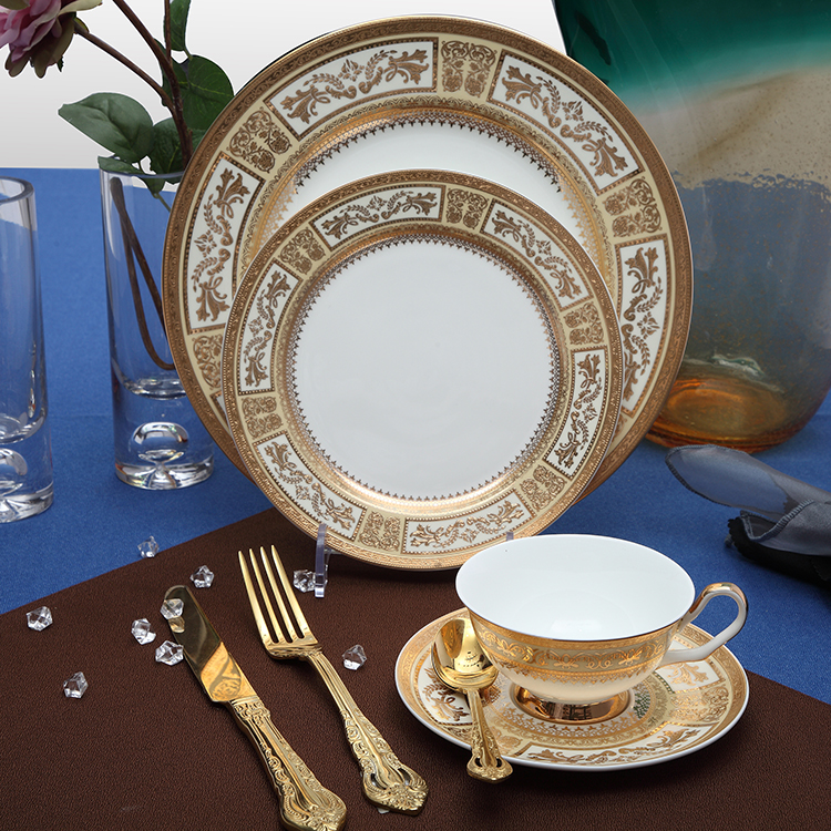P T Royal Ware Popular Design Bone China Decal Gold Dishes Plates for Dinner