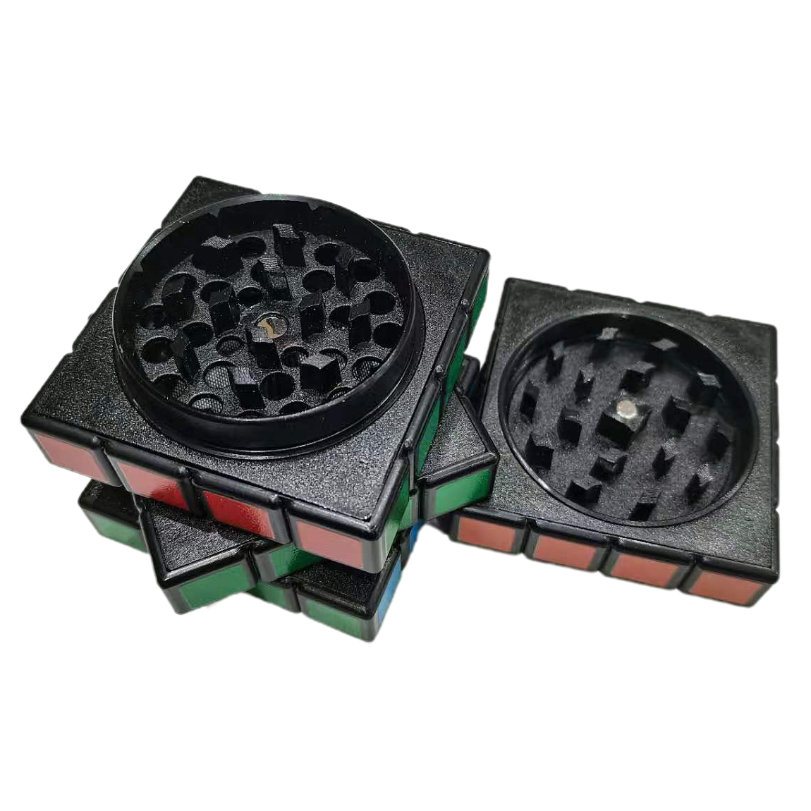 The compact and convenient new metal magic cube smoke mill is suitable for tobacco
