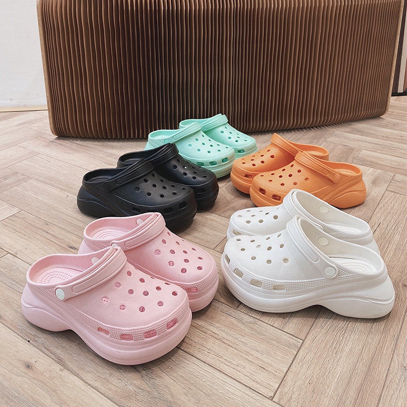 2021 Christmas Gift Classic brand Hot design wholesale high quality sandals Eva women crocse clog shoes Beach Chunky Sandal