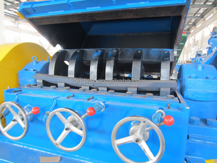 Recycled Plastic Single Shaft PET Bottle Crushing Machine