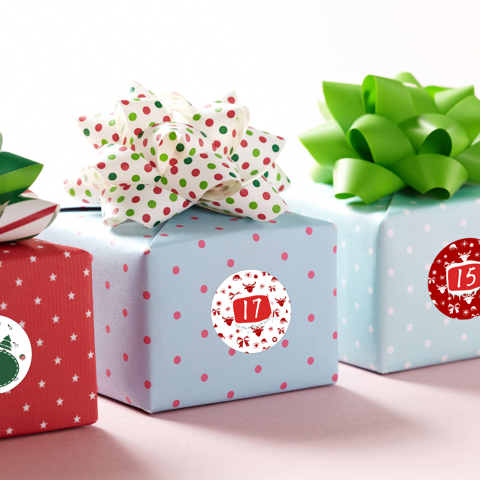 Hot sale Amazon custom 24pcs window christmas eve gift box cartoon stickers set for Christmas decoration