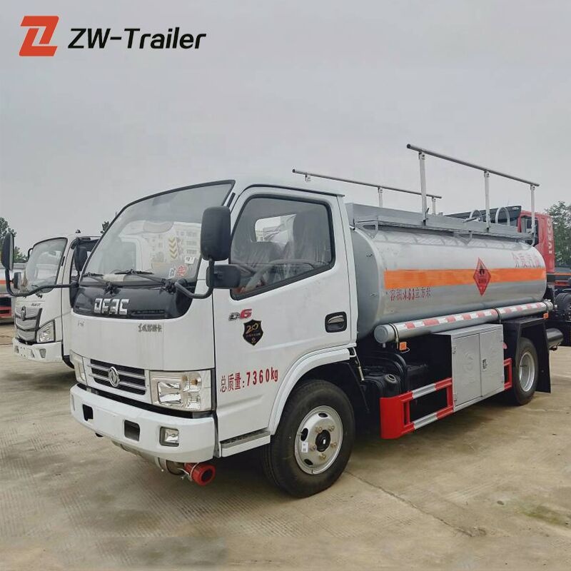 3000L 4000L 5000L 4x2 used MINI fuel oil diesel tank truck light oil tank truck on sale.
