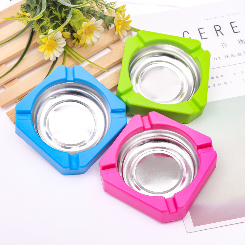 2021 factory wholesale plastic square creative ashtray portable metal ashtray smoking accessories