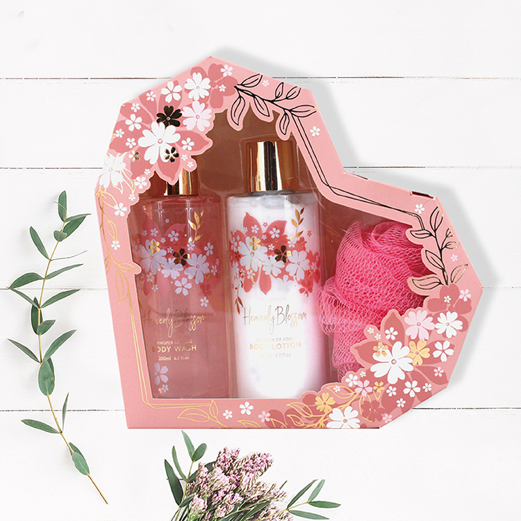 Skin Care 2024 Bath Set Spa Valentine's Day Gift Heart shaped Bathing Body Care set For Her Women Mother
