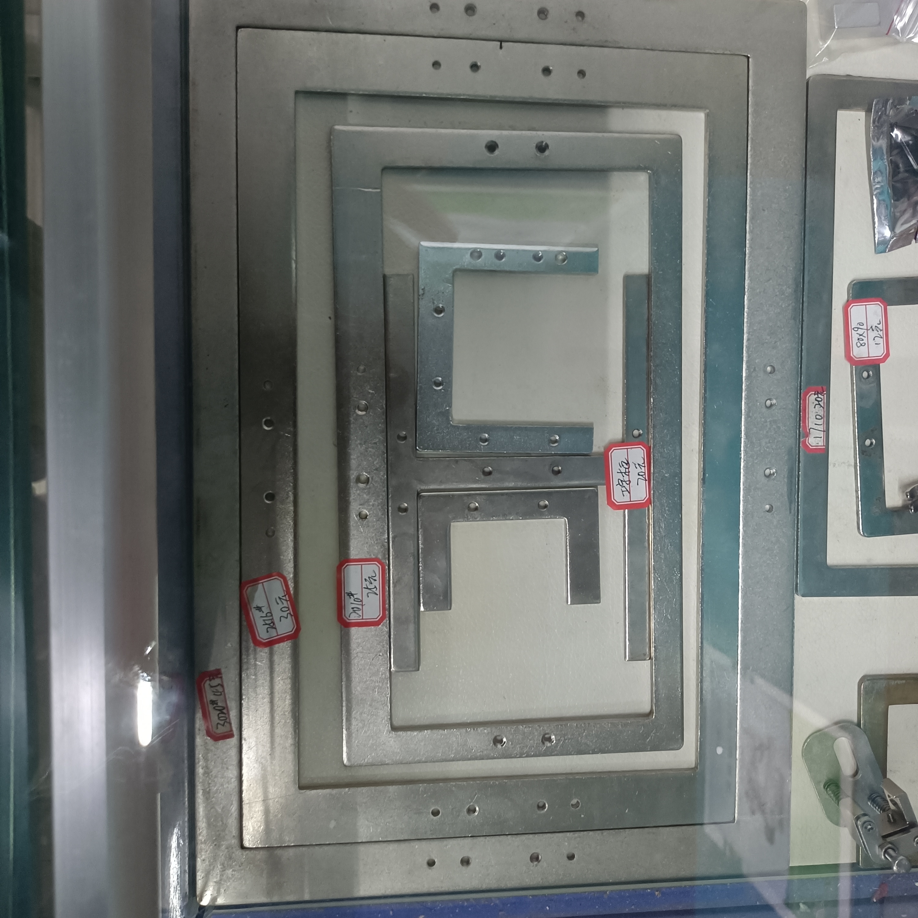 XH-1710 прессование без отверстия для швейная машина с компьютерным рисунком