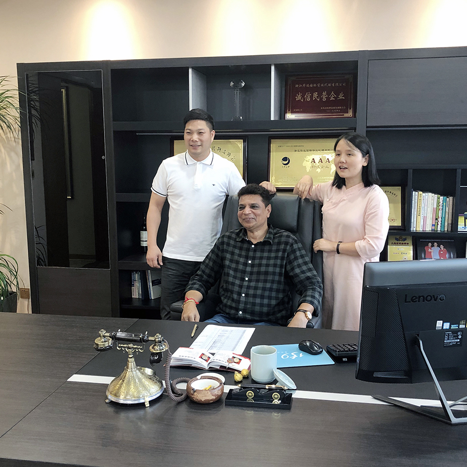20 лет опыта, профессиональный агент торговой комиссии yiwu futian с инспекционной службой склада