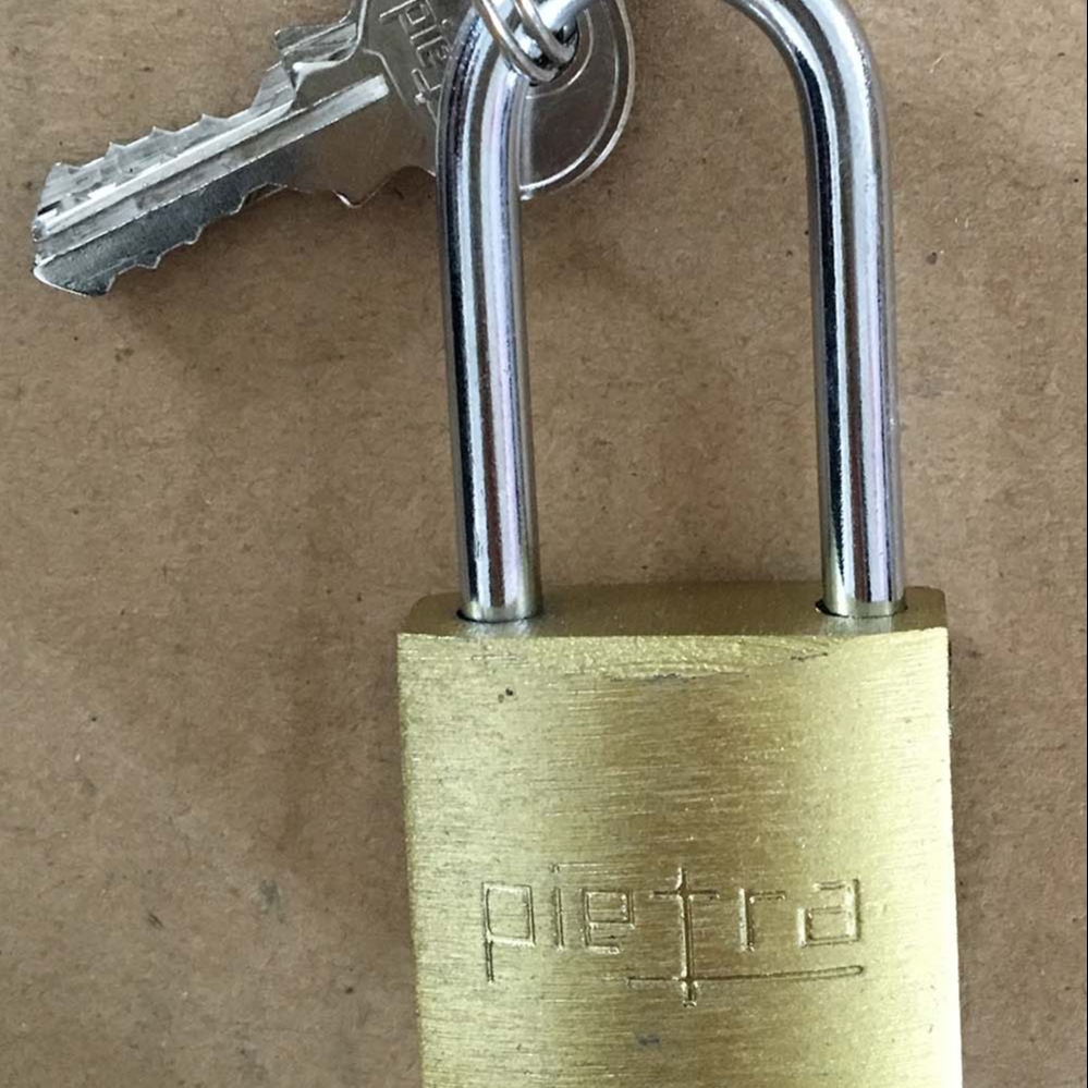 China Manufacturer Best Quality 20mm 32mm 38mm 50mm 63mm LONG SHACKLE Solid Brass Color Iron Padlock