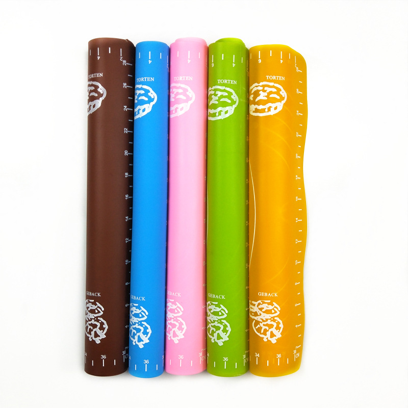Manufacturer sells 0.8MM pure silicone kneading mat sets in various sizes for use with silicone spatulas