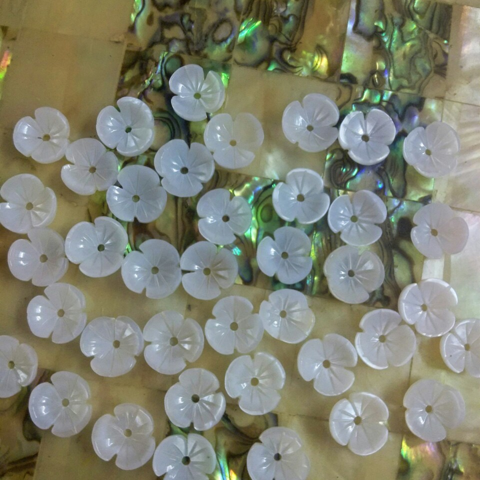 Factory Direct Sale 10m Three-made Bowl Flower Earrings Hair Accessories Various DIY Shell Necklace Accessories loose beads