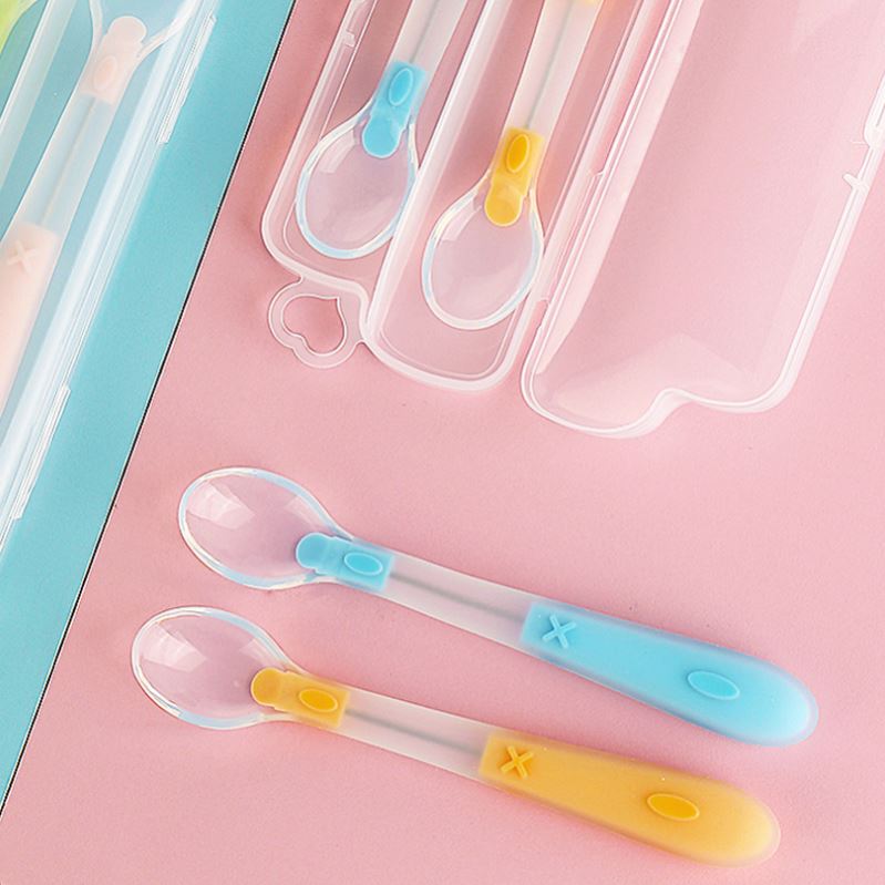 Горячая продажа многоцветная ложка для кормления bpa бесплатно пищевого силикона детские ложки набор