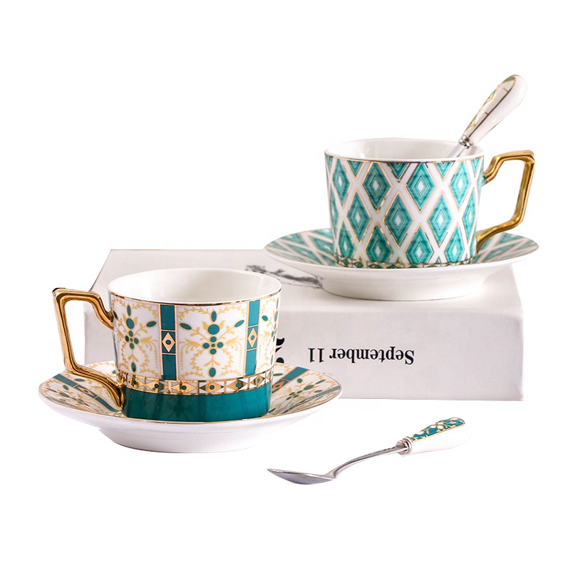 ins style ceramic European custom luxury gift box coffee cup set outline in gold retro flower tea cup garland cup