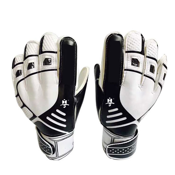 High Quality Custom Made Goalkeeper Gloves for football and soccer training Gloves