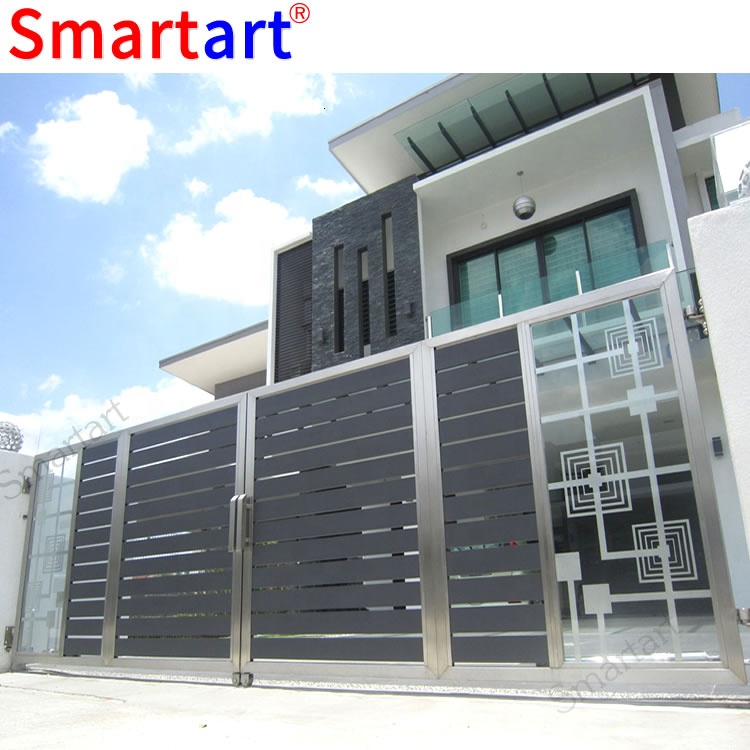 automatic gate with remotor entrance