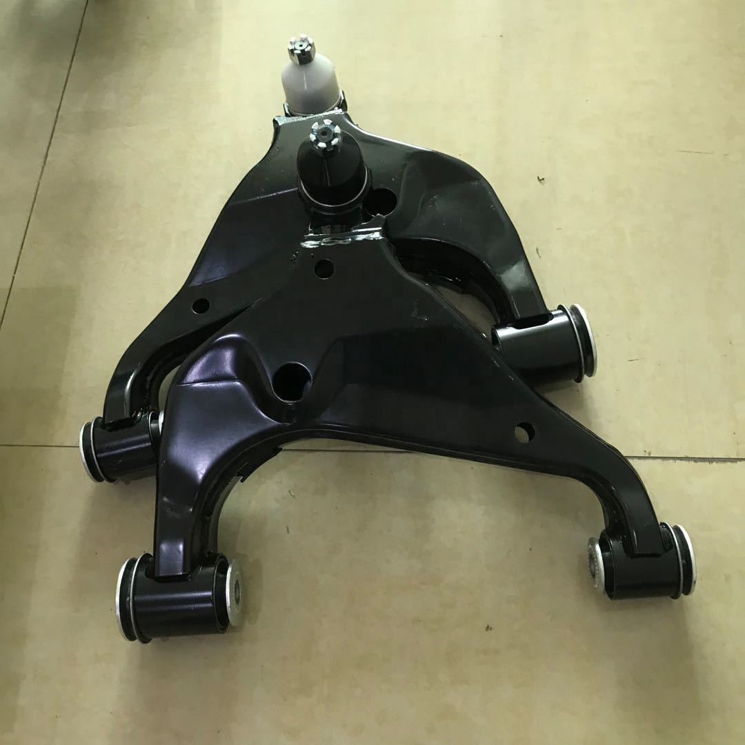 Высококачественный нижний рычаг управления для Hilux Vigo Kun25 4Wd OEM 48069-0K040 48068-0K040