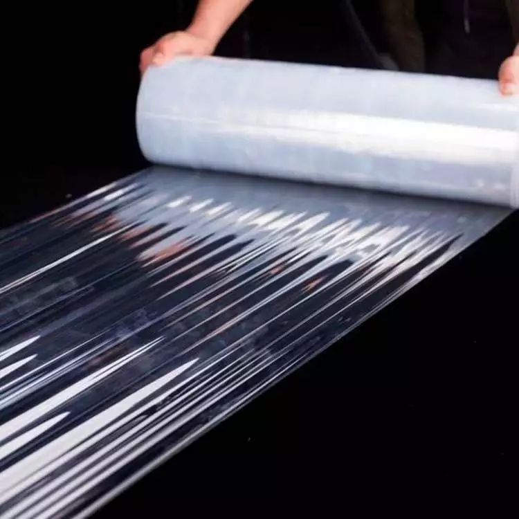 Vietnam LLDPE material has good pullability Printable logo strech film strech film roll with pallet shrink packaging