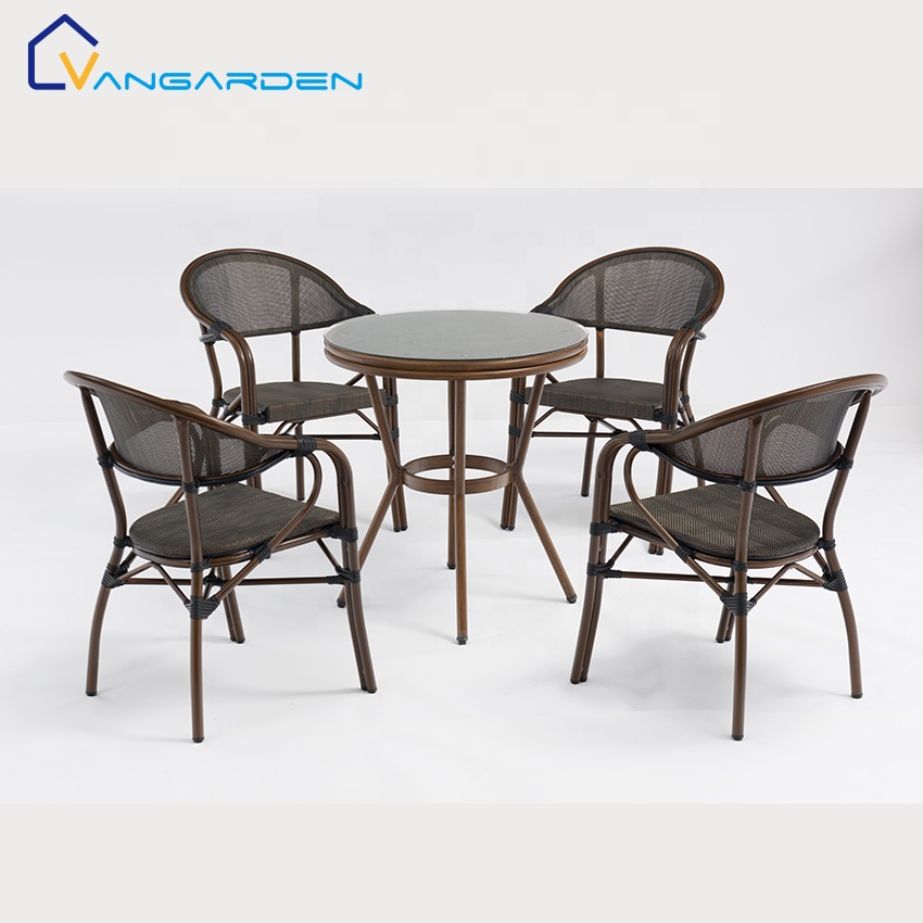 China Popular Aluminum Outdoor Furniture Sectional Modern Patio Table and Chairs