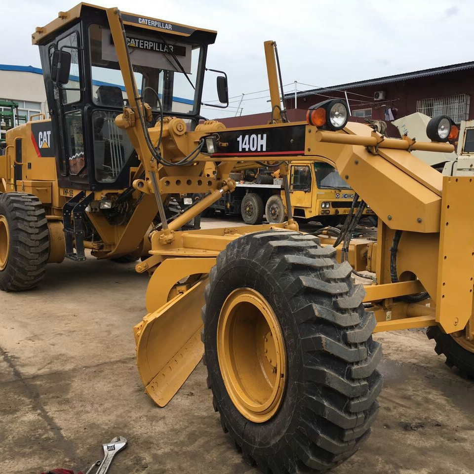 Caterpillar used motor grader 140H for sale ,Japan made CAT 140 graders in Shanghai