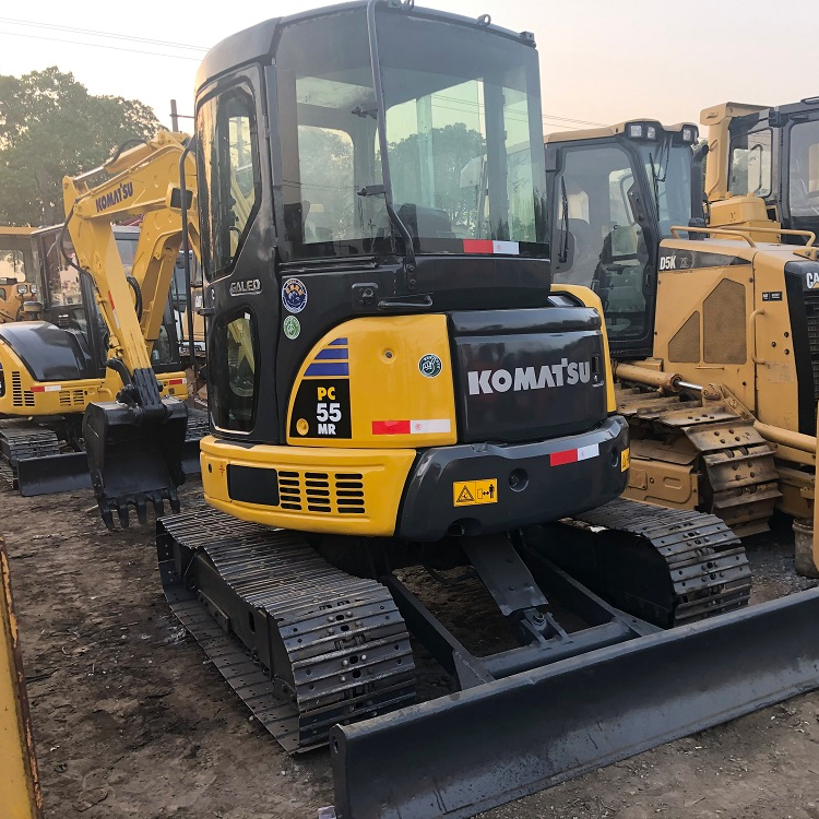 Бывший в употреблении Японский мини-экскаватор Komatsu PC55 MR 5 тонн для продажи