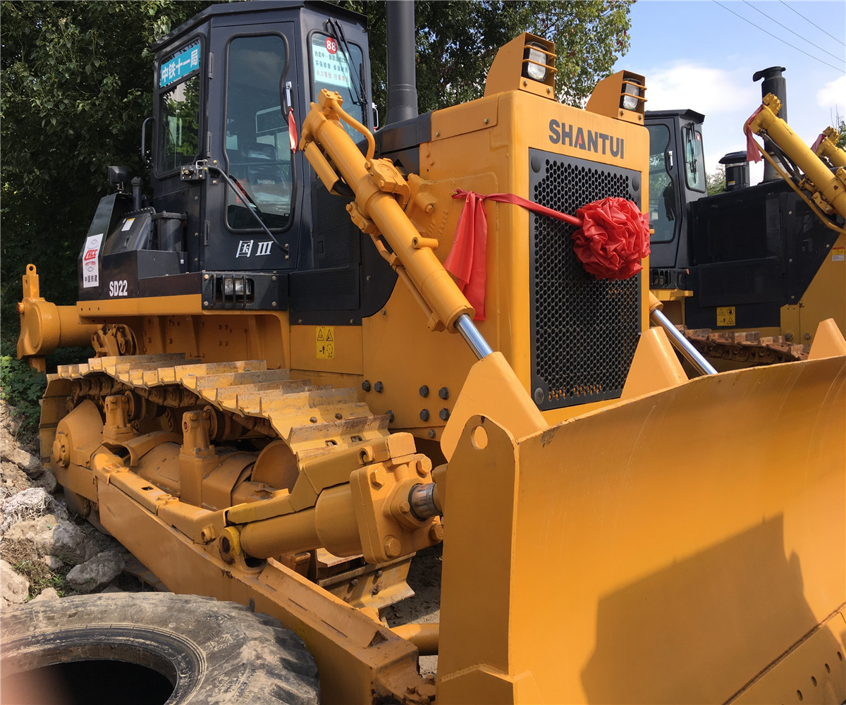 Road construction Shantui SD22 crawler bulldozer SD22S SD16 SD12 SD32 dozers