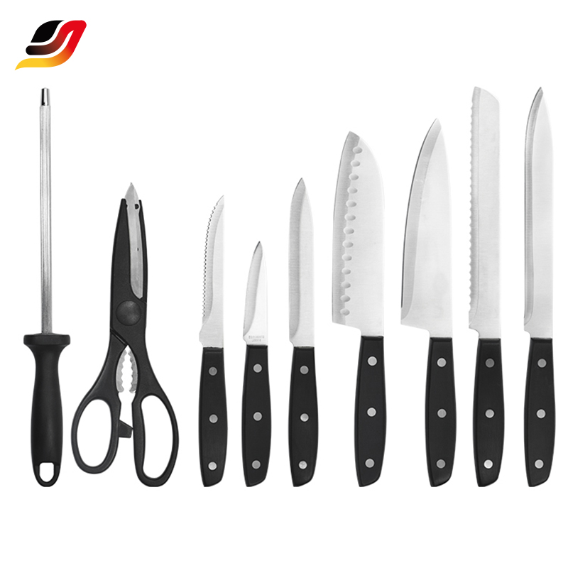 17-PIECE STAINLESS STEEL KNIFE SET WITH WOODEN KNIFE BLOCK