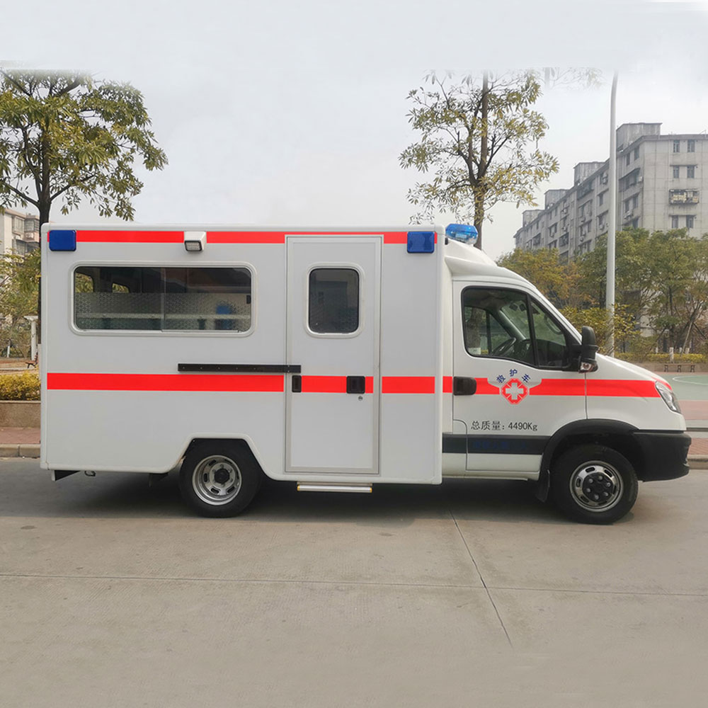 Машина скорой помощи Ford Iveco 4x4 с подсветкой, новый дизайн, полностью оборудованная