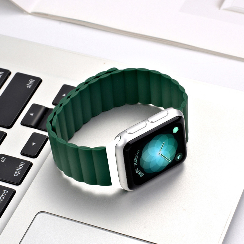 Ремешок для Apple Watch, силиконовый сменный магнитный ремешок, регулируемая резиновая Магнитная застежка для iwatch series 5/4/3