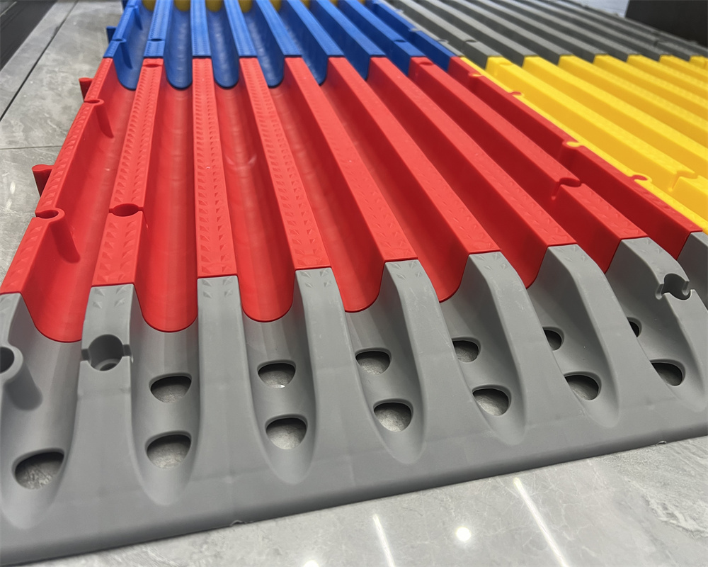 Wholesale best selling Plastic floor for garage Car beauty with drain sink no dredging