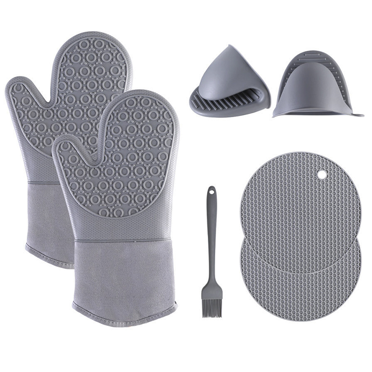7 piece SILICONE BAKING set includes oven hand clip triangular pad and brush