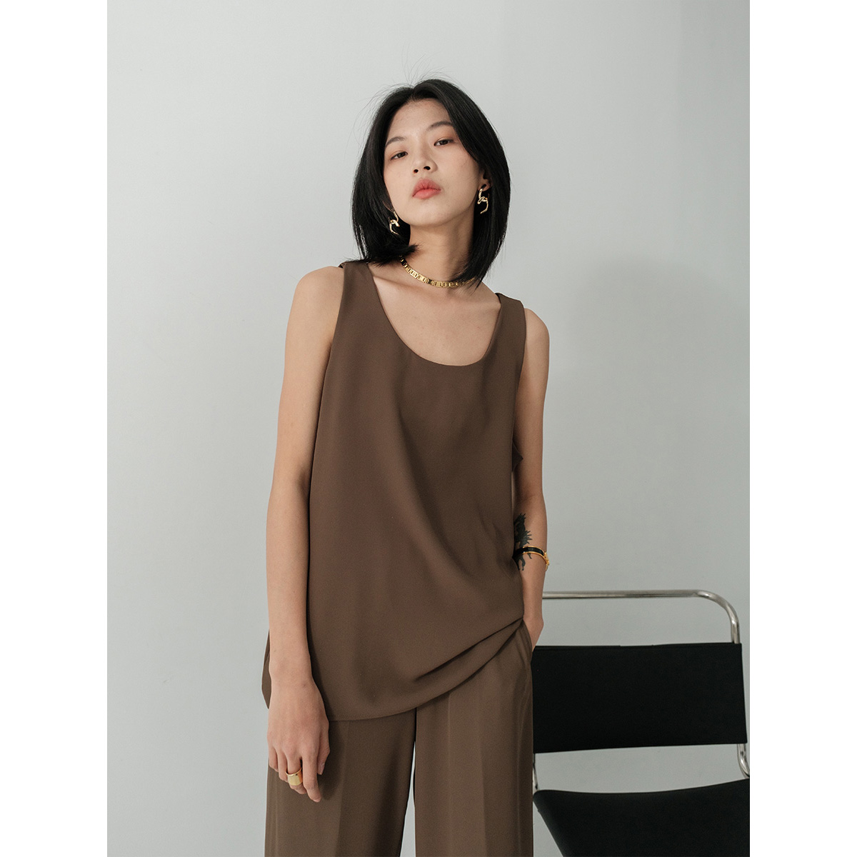 2021 Spring Sexy Sleeveless Women Vest Office Lady Pullover Tank Tops Women Casual Chiffon Blouse