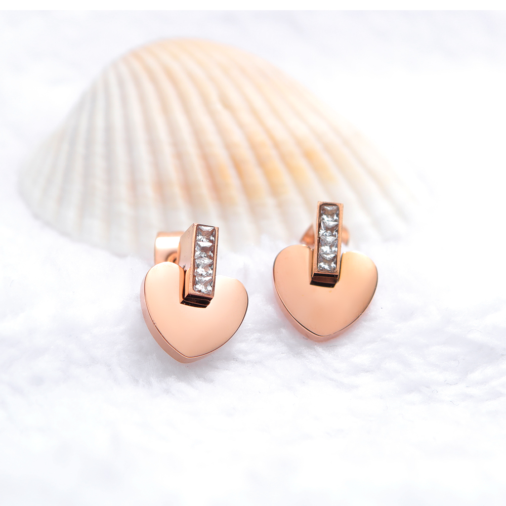 Rose Gold Plated 2021 Classical Heart Earrings Simple Zircon Minimalist Stud Earrings for Men Women