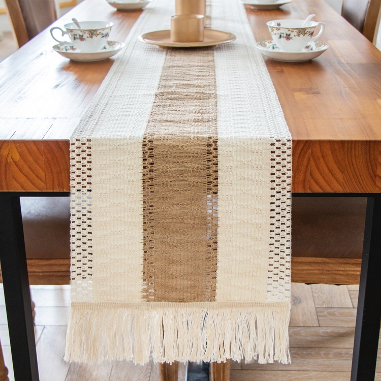 Amazon Hottest Table Runner 30x72inch Hollow Macrame Burlap Linen Cotton Pattern Printed knitted Dining Table Runner for Home D