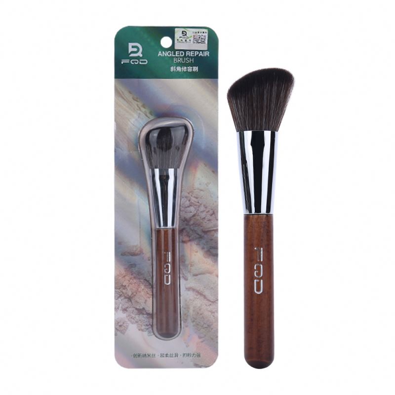 High Quality Vegan Wooden Handle Soft Black Brush Synthetic Nanowire Portable Foundation Concealer Angular Blush Makeup Brush