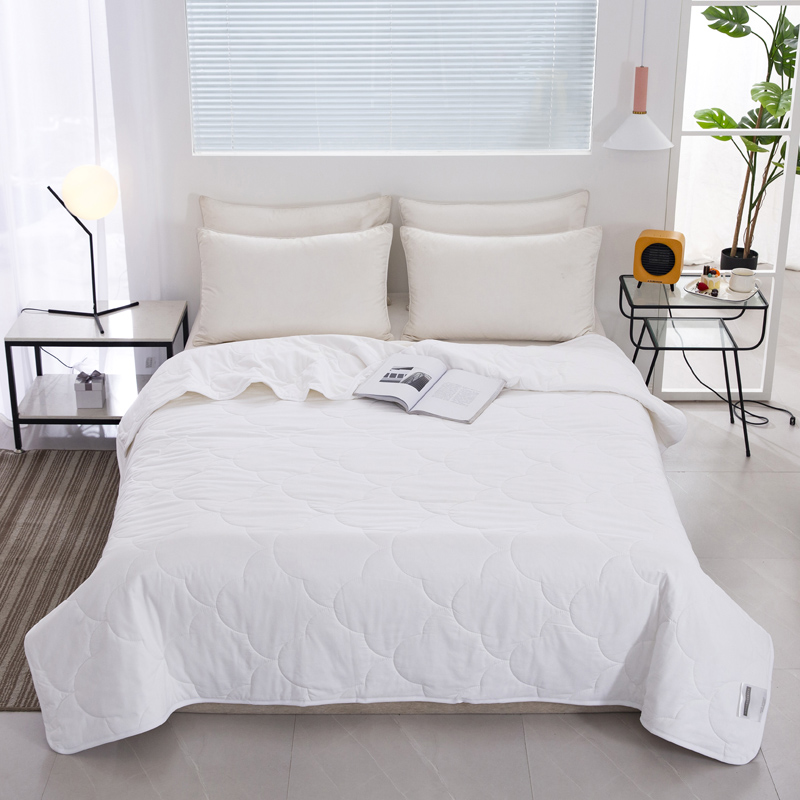 OEKO-TEX Convenient White Baby Summer Quilt For Home And Outdoor