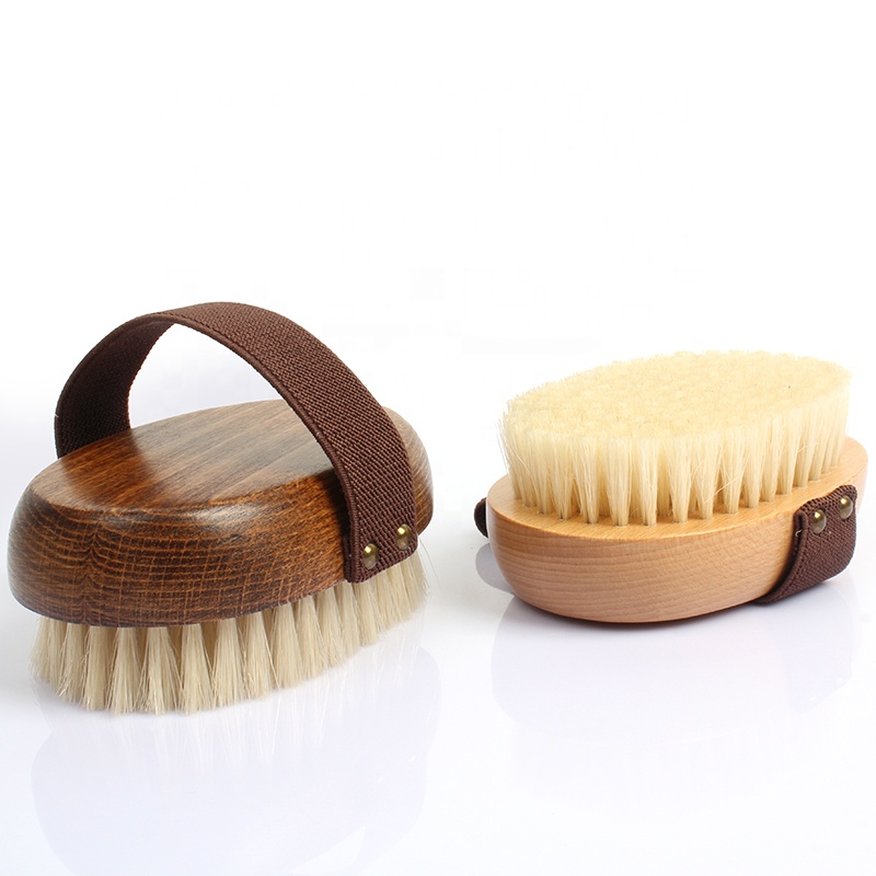 Chinese Cheap Price Customized Logo Round Wooden Horse Cleaning and Grooming Equipment Brush with Belt