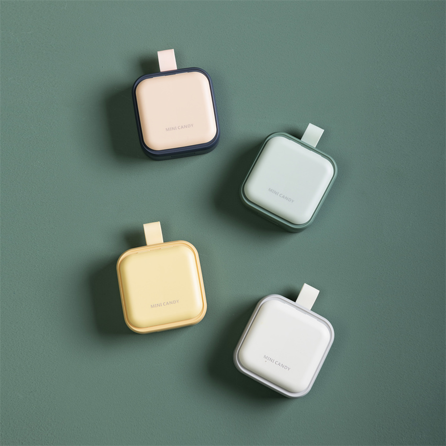 Pinmoo cute portable plastic pill box four-divided small pill box candy box